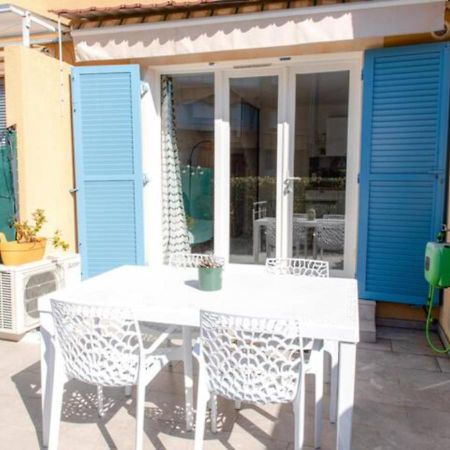 Mazet - A 300M De La Plage / Terrasse / Wifi / La Conciergerie Varoise La Londe-les-Maures Extérieur photo
